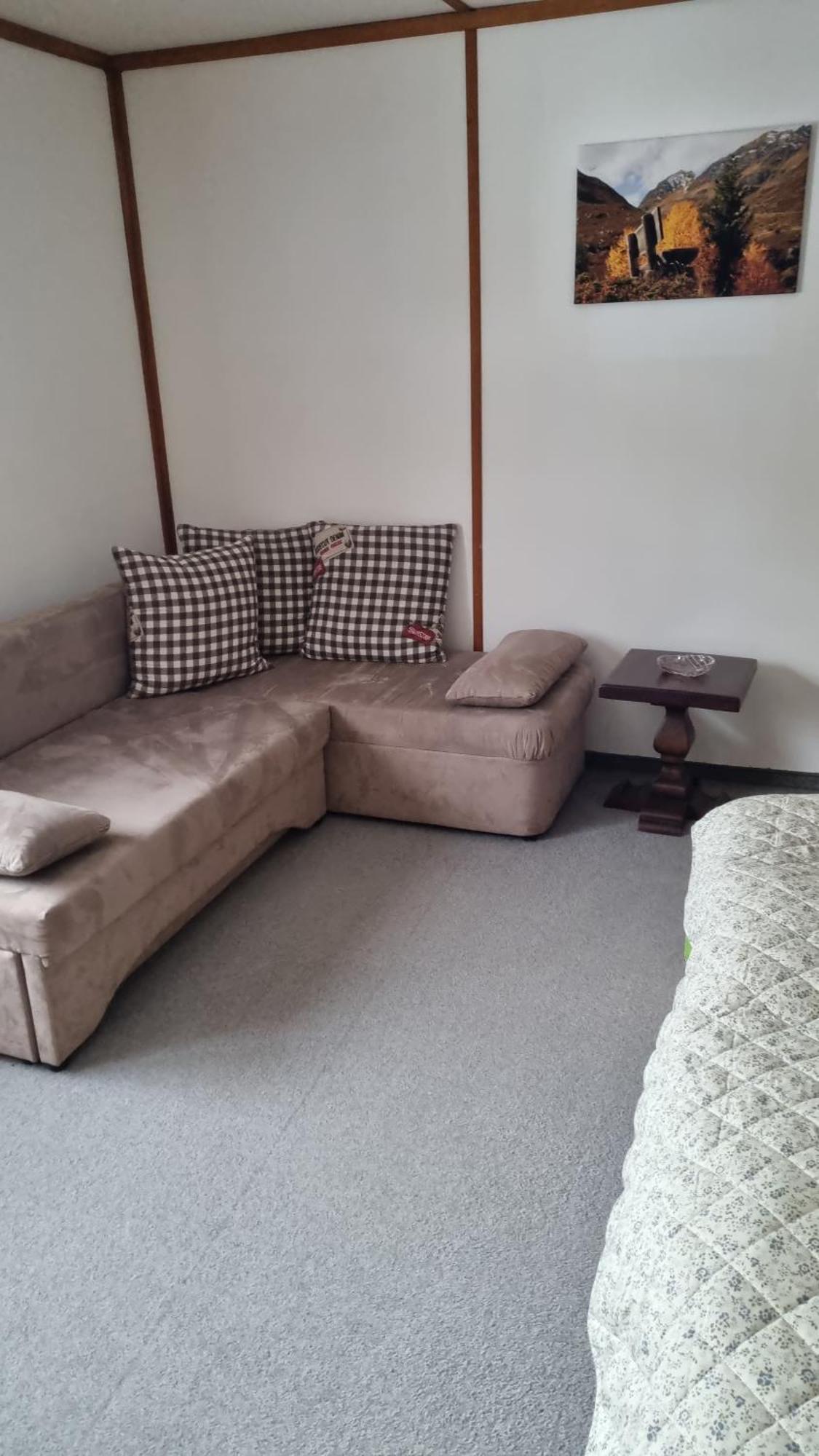 Pension Hof Zur Stilli Apartment Davos Bagian luar foto